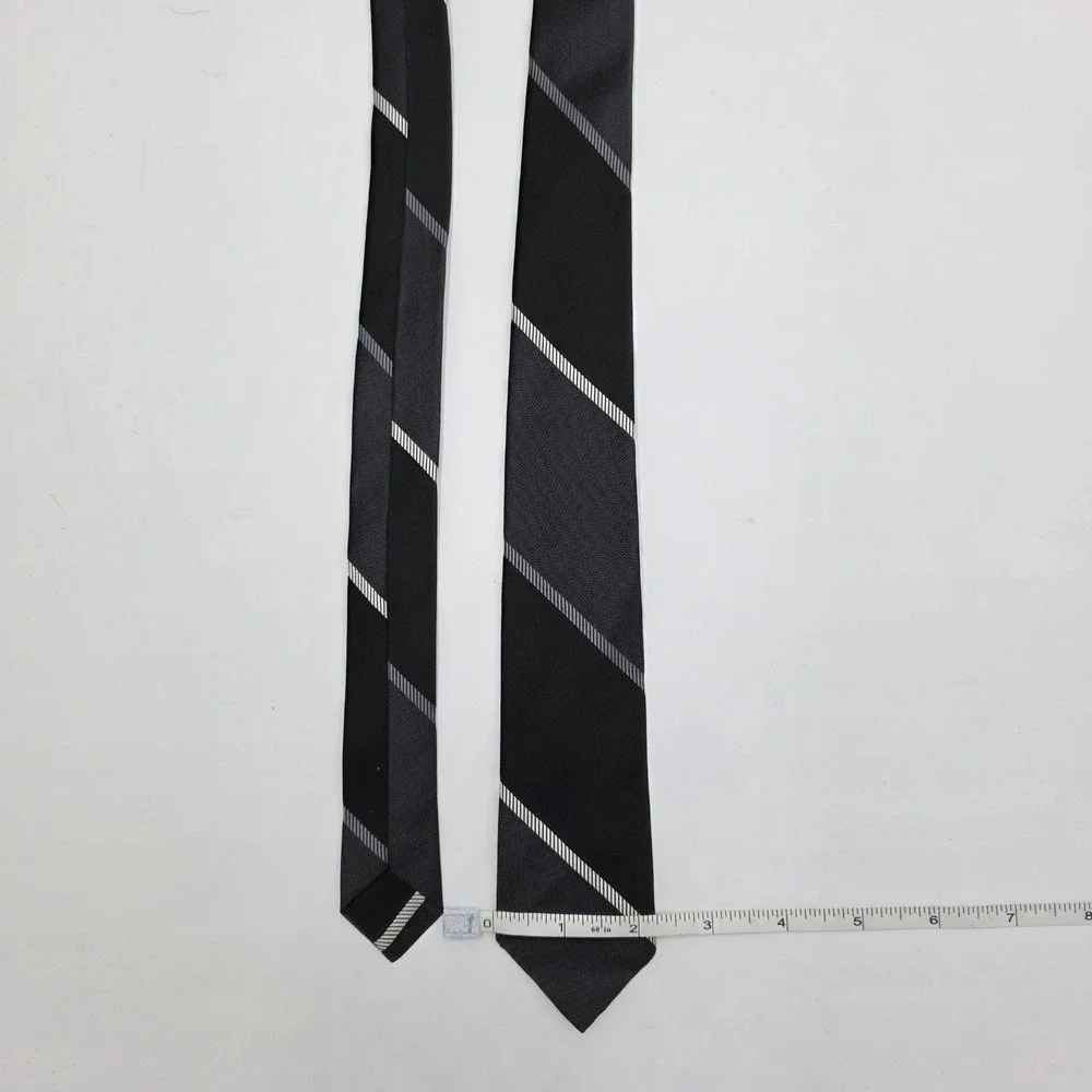 Penney's Towncraft Mens Tie Black Gray White Diagonal Stripe‎ Silk Blend